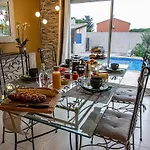 Bed & Breakfast Chez Serge Et Isa Pomerols