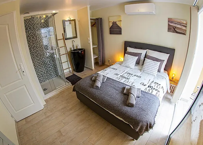 فندق مبيت وإفطار Chez Serge Et Isa *